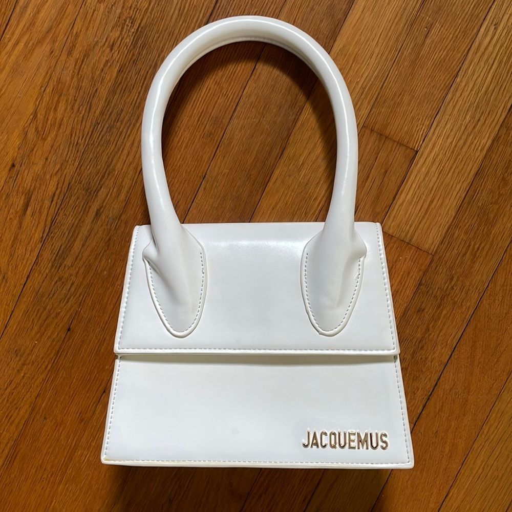Jacquemus like le grande chiquito white handbag